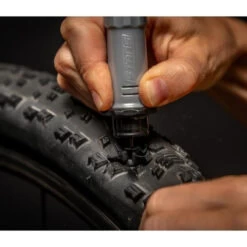 Kit De Réparation Tubeless NoTubes DART 6 Kit De Réparation Tubeless NoTubes DART -Vélos Composants Magasin notubes kit de reparation tubeless notubes dart tools accessories nottp002 3 42877 2